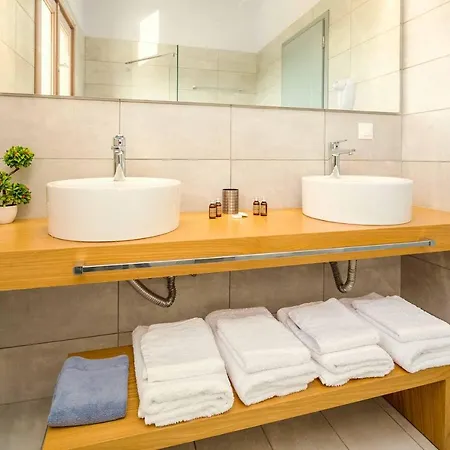 Rodakinia * Ambelókipoi